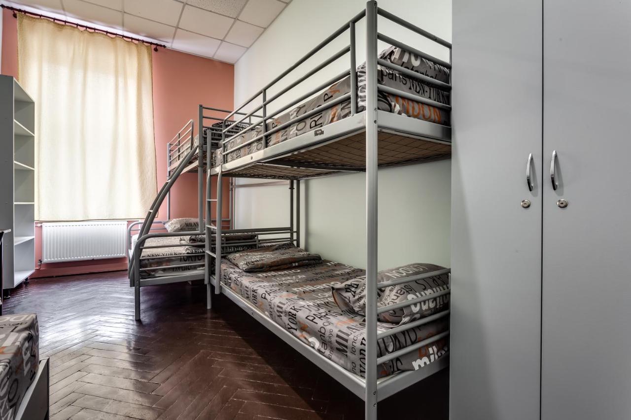 Mister Hostel Lviv Eksteriør bilde