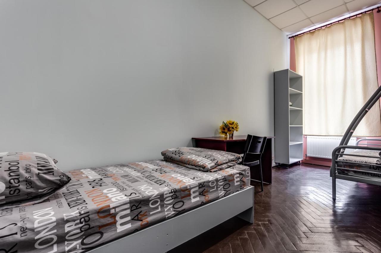 Mister Hostel Lviv Eksteriør bilde