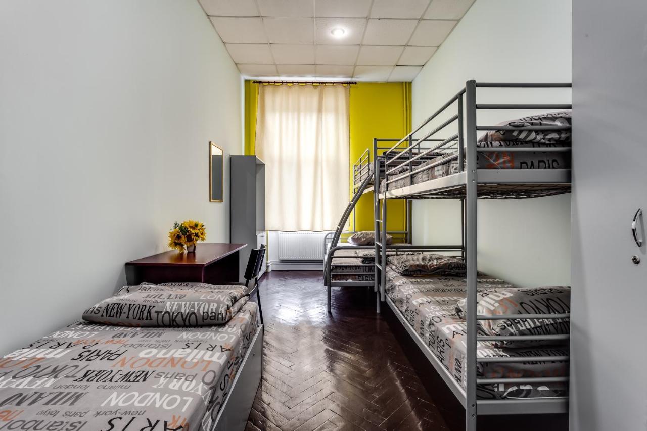 Mister Hostel Lviv Eksteriør bilde
